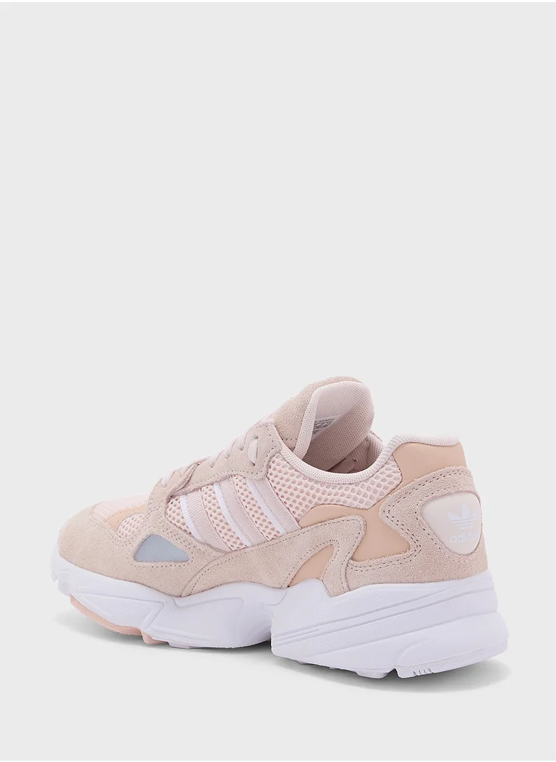 adidas Originals Falcon W