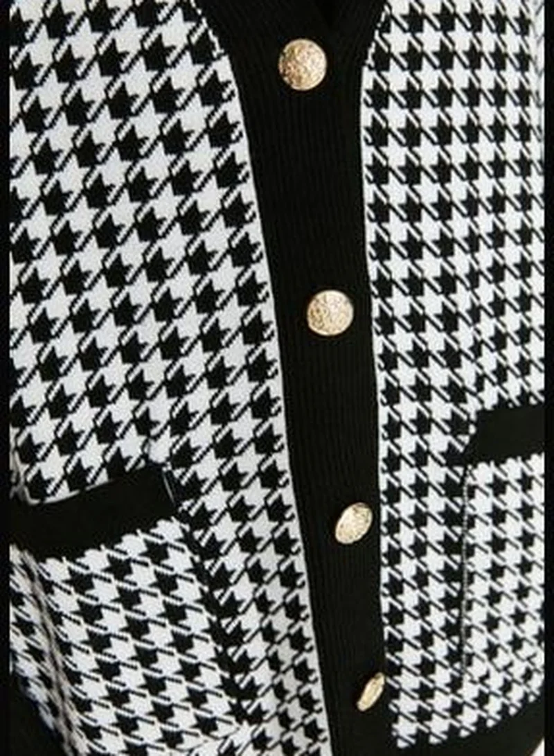 trendyol Black Wide Fit Knitwear Cardigan TWOAW22HI0179