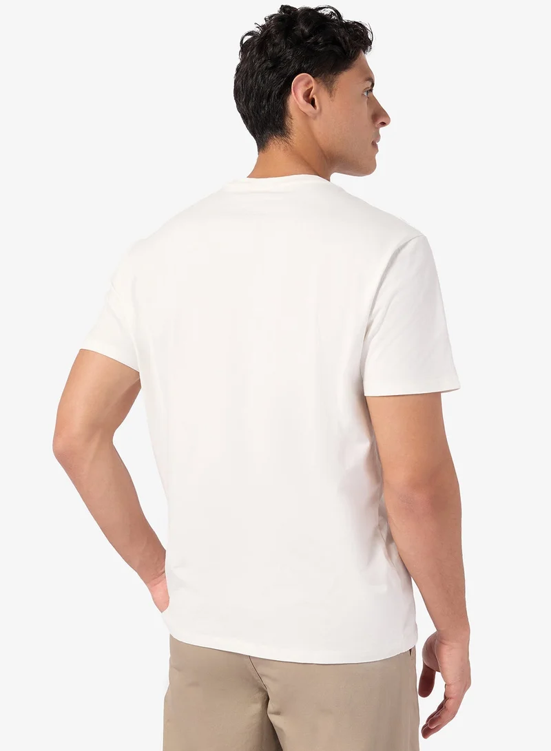 GUESS Short Sleeve Lion Crest Tee