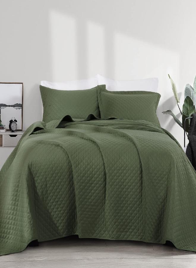HOMBYS HOMBYS 3 Piece Oversized King Quilt Set Bedspread 120x132 Reversible Lightweight Coverlet Alaskan King Summer Comforter Set (Alaskan King 120x132, Green)  - Image 4