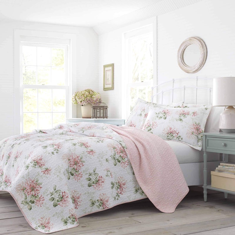 LAURA ASHLEY Laura Ashley  Queen Quilt Set Cotton Reversible Bedding with Matching Shams Home Decor Ideal for All Seasons Honeysuckle Pink Queen