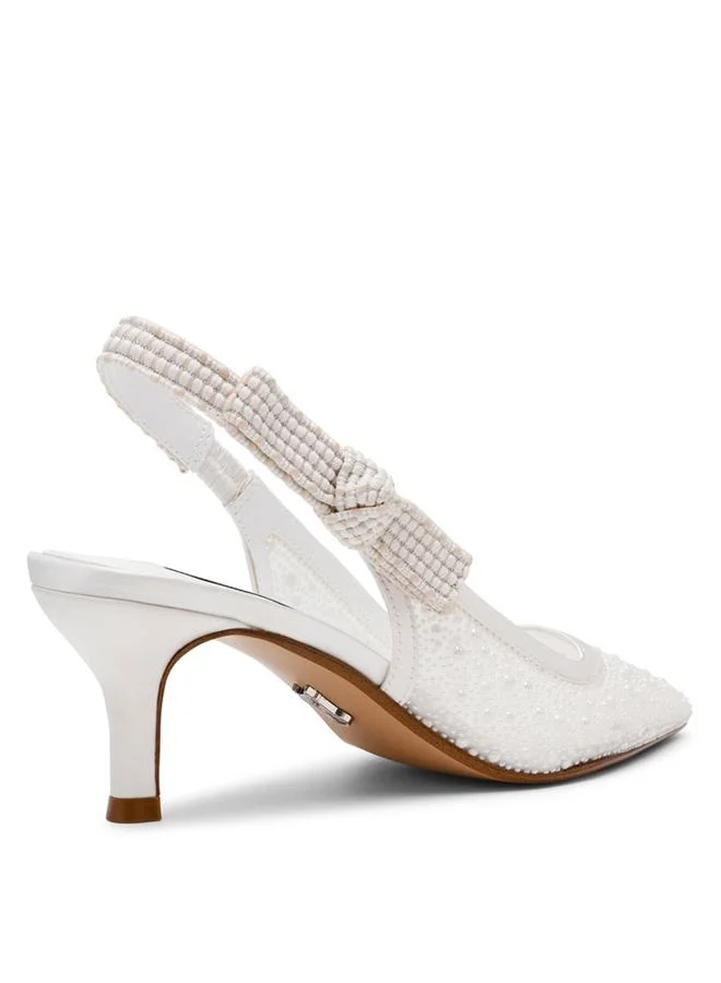 Steve Madden Ensemble-P White Women's Pumps