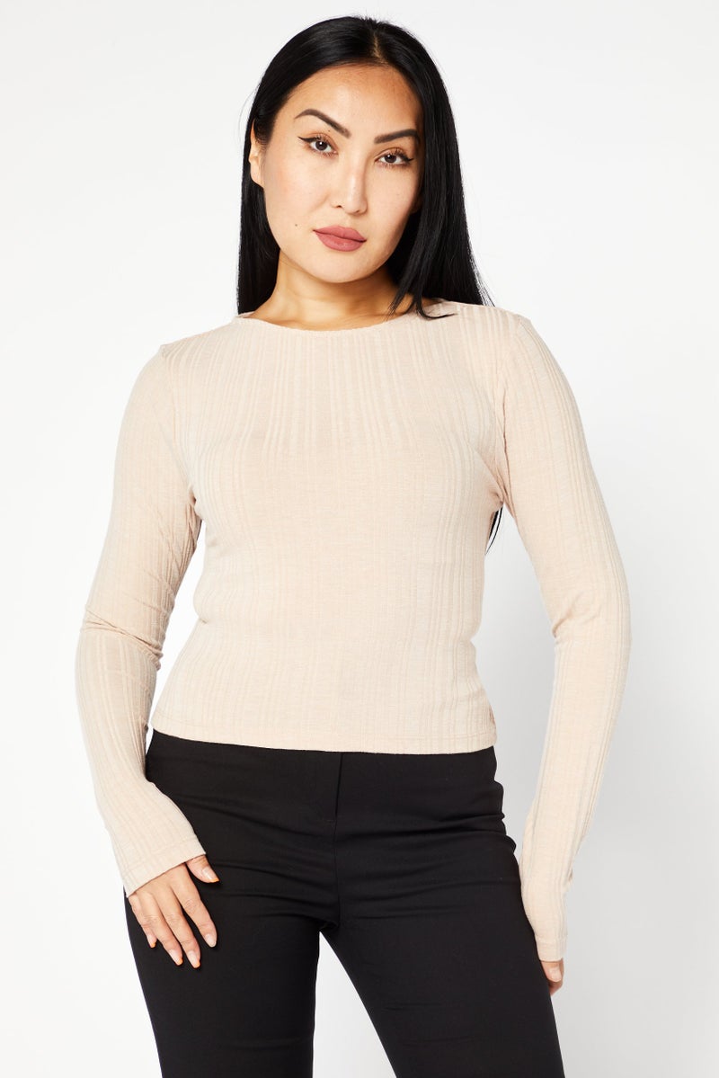 NA-KD بلوزة نسائية بياقة دائرية وأكمام طويلة مع ظهر مفتوح، بيج - Image 1