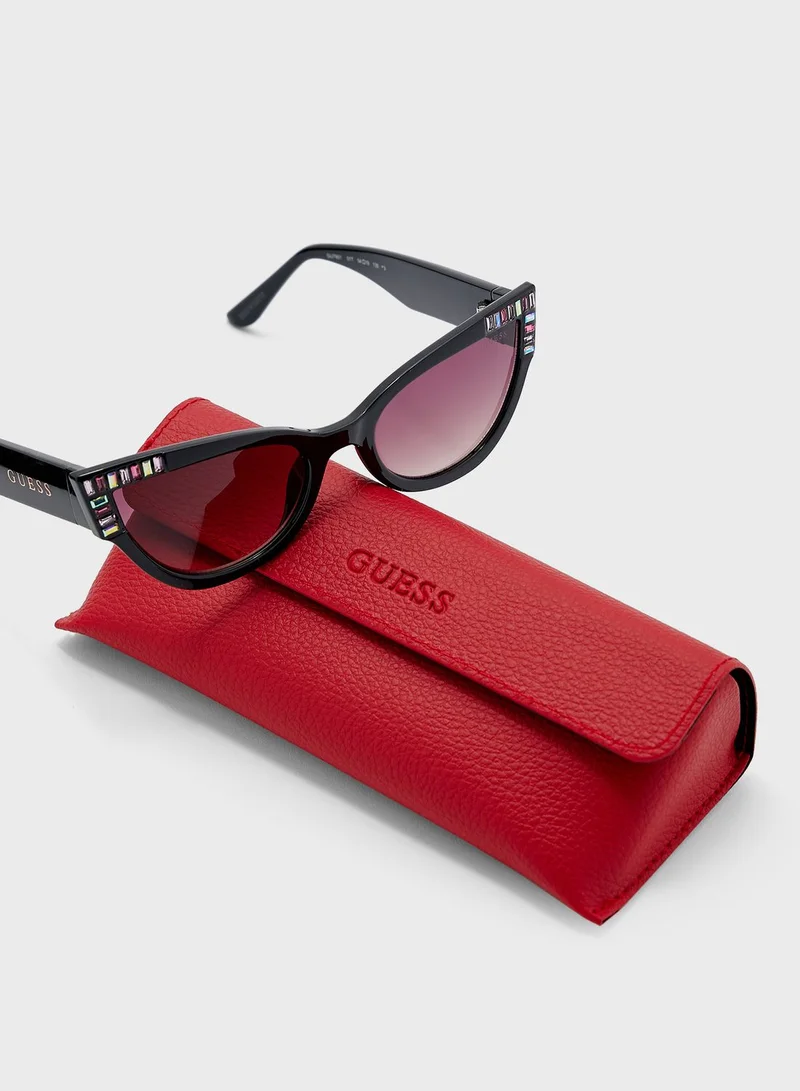 GUESS Oversized Sunglasses