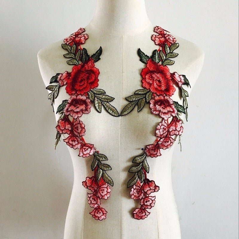 2pcs Beautiful Red Rose Flower Floral Collar Sew Patch Applique Badge Embroidery Dress Handmade Craft Ornament FabricColor E