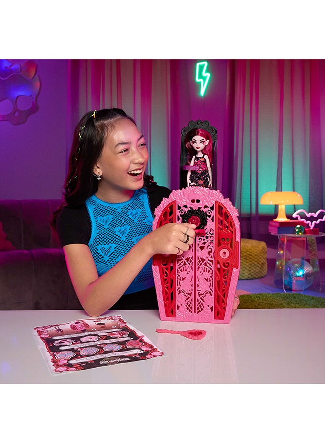 MONSTER HIGH Garden Mysteries Draculaura with Reveal Closet & 19+ Tea Party Surprises like Clothes, Skulltimate Secrets Doll & Accessories Set - Image 2
