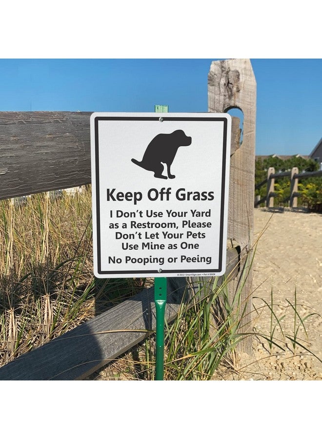 سمارت ساين لافتة مضحكة لبراز الكلاب من LawnBoss® "Keep Off Grass" من SmartSign | لافتة من الألومنيوم مقاس 10 × 12 بوصة مع وتد بطول 3 أقدام  - Image 3