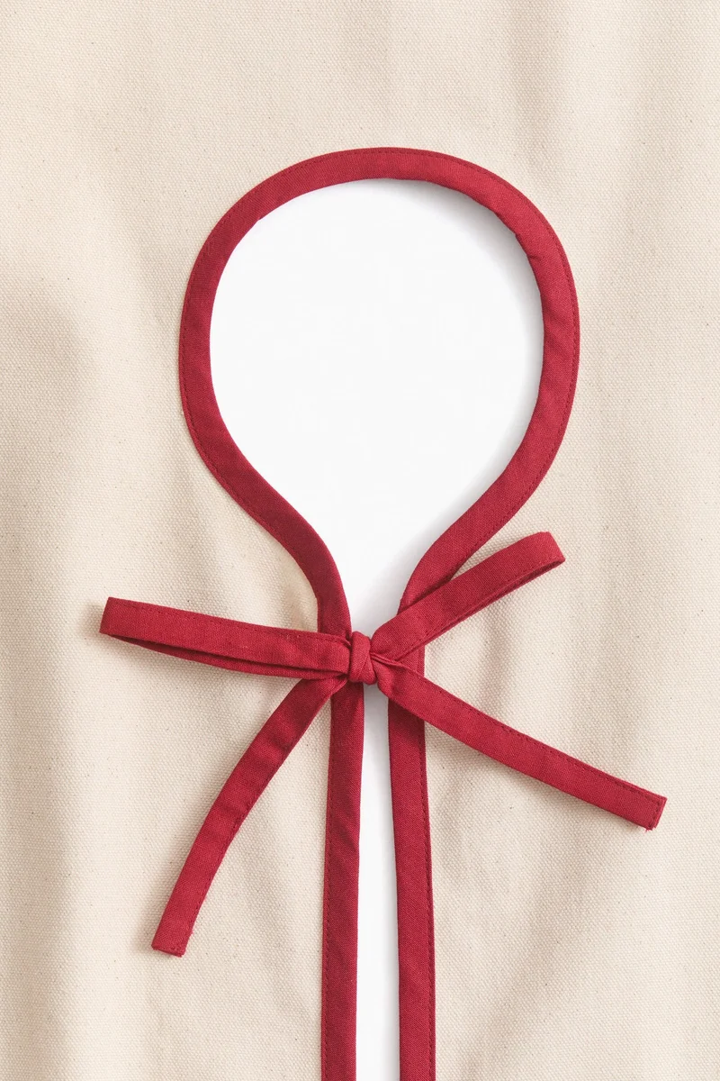 H&M Cotton Christmas tree skirt