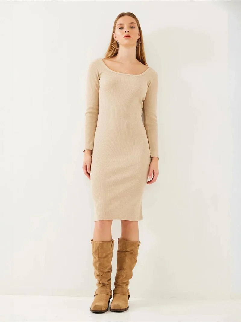 بيانكو لوتشي فستان ميدي مضلع بنقوش مربعة من لوكسي