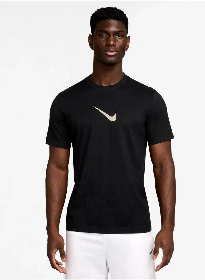 نايكي Ga Essential Graphic T-Shirt