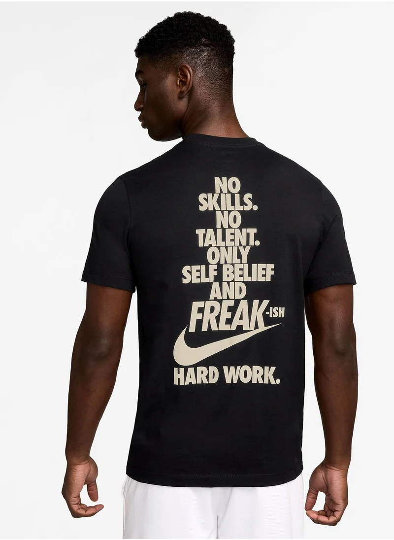 نايكي Ga Essential Graphic T-Shirt