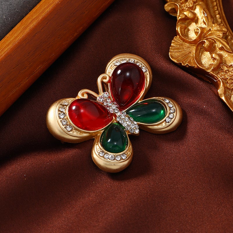 Vintage rhinestone dumb gold color treasure butterfly female students small cute shirt pin accessories bag buckle corsage - Image 4