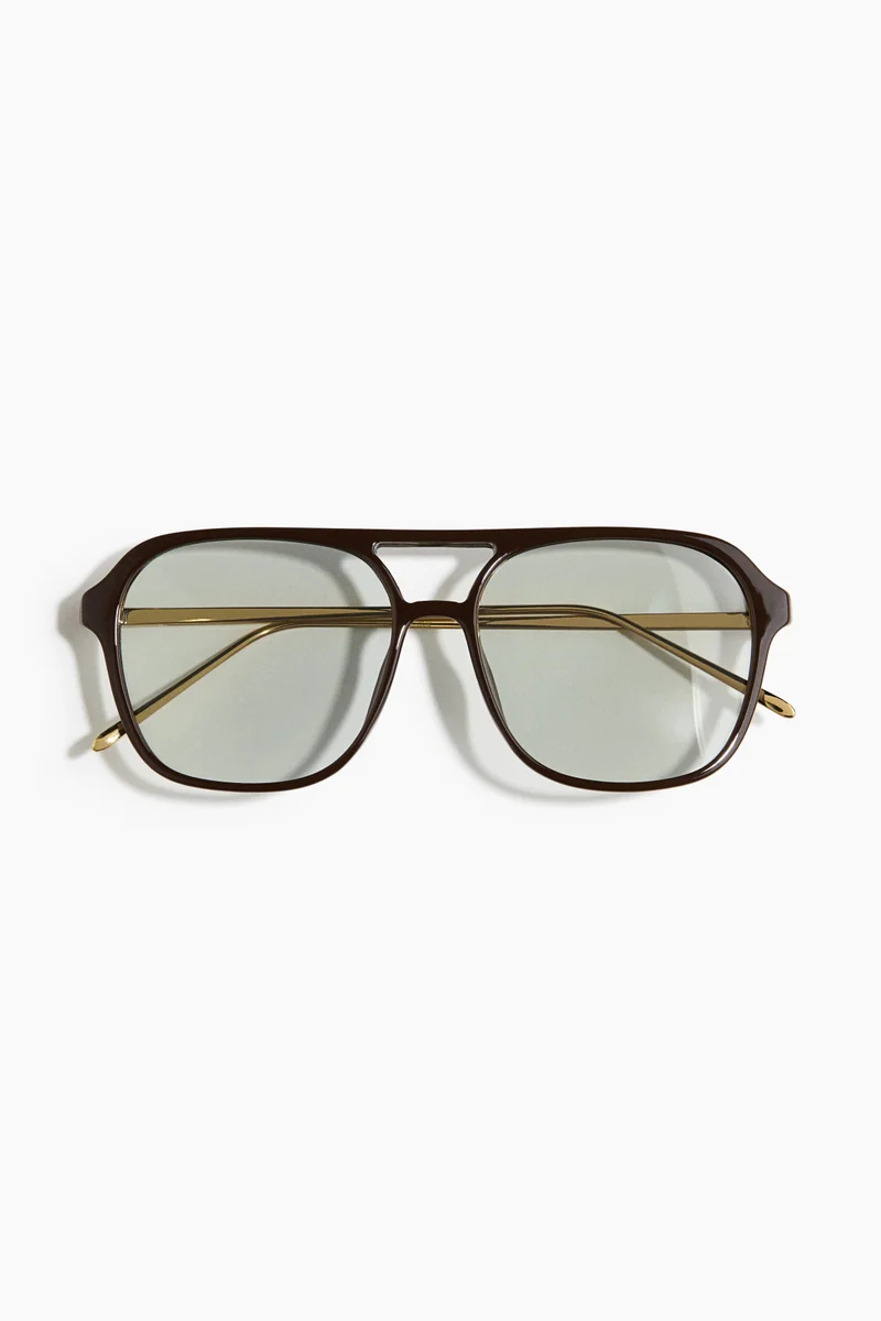 Polarised sunglasses