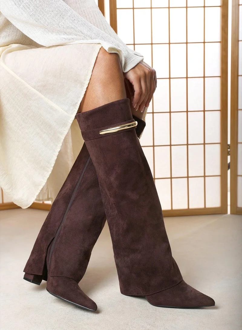 ويرز ذات فروم Nareva Fold Over Shark Block Heel Point Toe Boots With Trim Detail