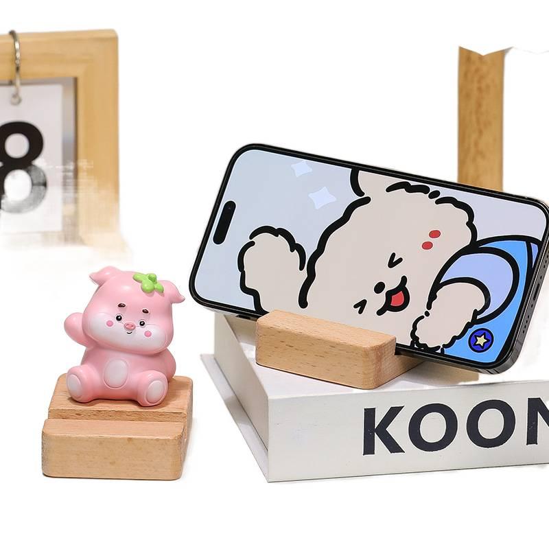 Phone Holder Cartoon Pig Desk Decoration in Black for Phone and Tablet Fit for Travel - Image 2