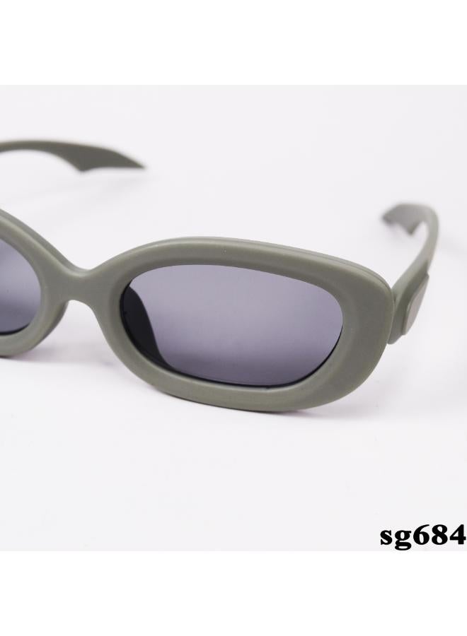 Generic Women Sunglasses SG684 - Image 2