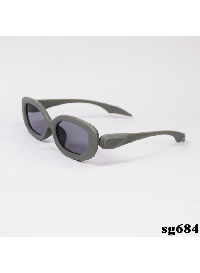 Generic Women Sunglasses SG684 - Image 3