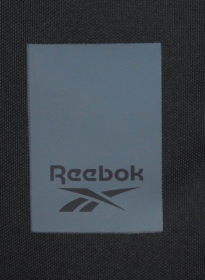 ريبوك حقيبة ظهر مدرسية بطبعة شعار مع أحزمة قابلة للتعديل وإغلاق بسحاب - Image 4