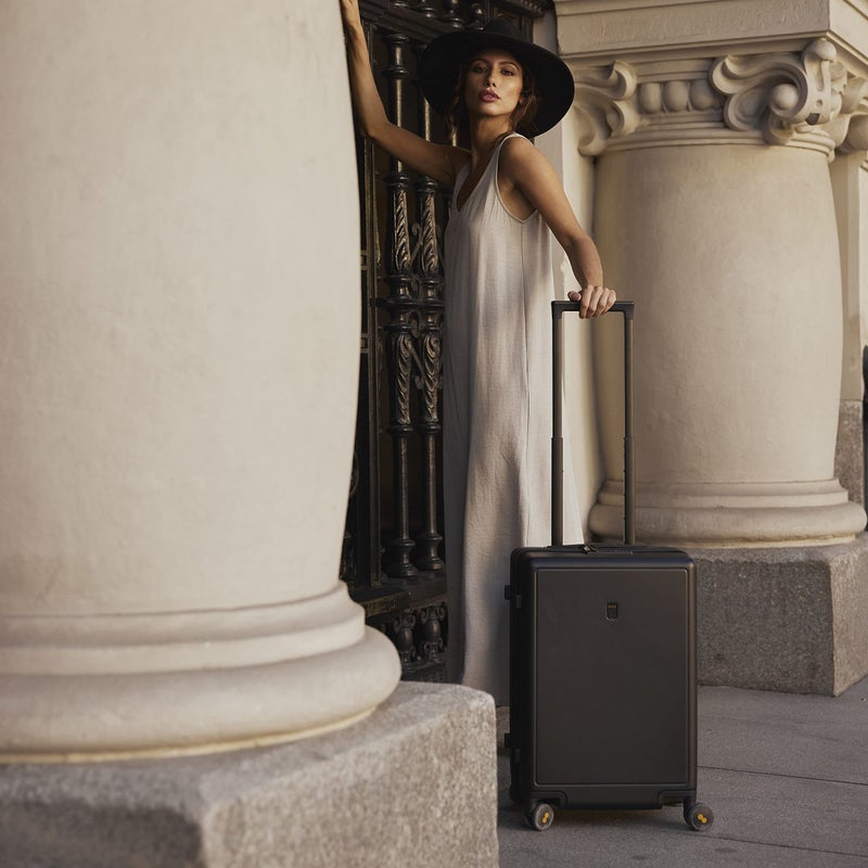 Level8 حقيبة LEVEL8 المحمولة، تصميم مات أنيق 100% PC، حقيبة ترويجية معتمدة من TSA، خفيفة الوزن مع 8 عجلات دوارة، 54.5 سم، 40 لتر، أسود - Image 2