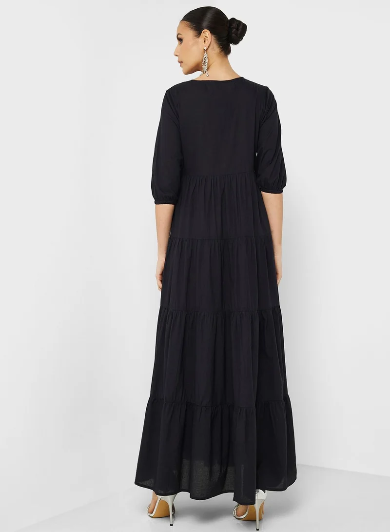 ARABIAN CLOSET Embroidered Crew Neck Jalabiya