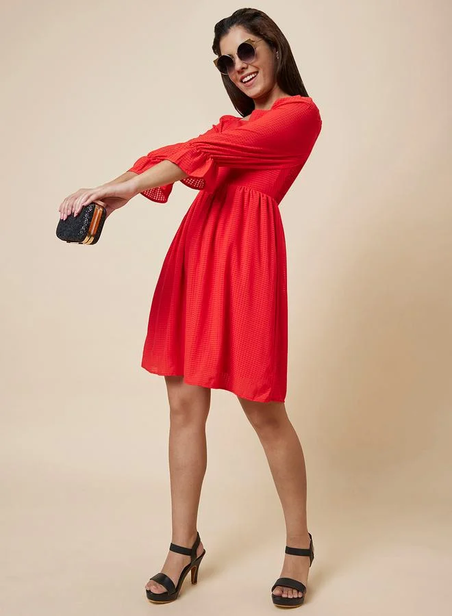 جلو باص Globus Women Red Solid Smocked Back A-Line Knee-Length Dress