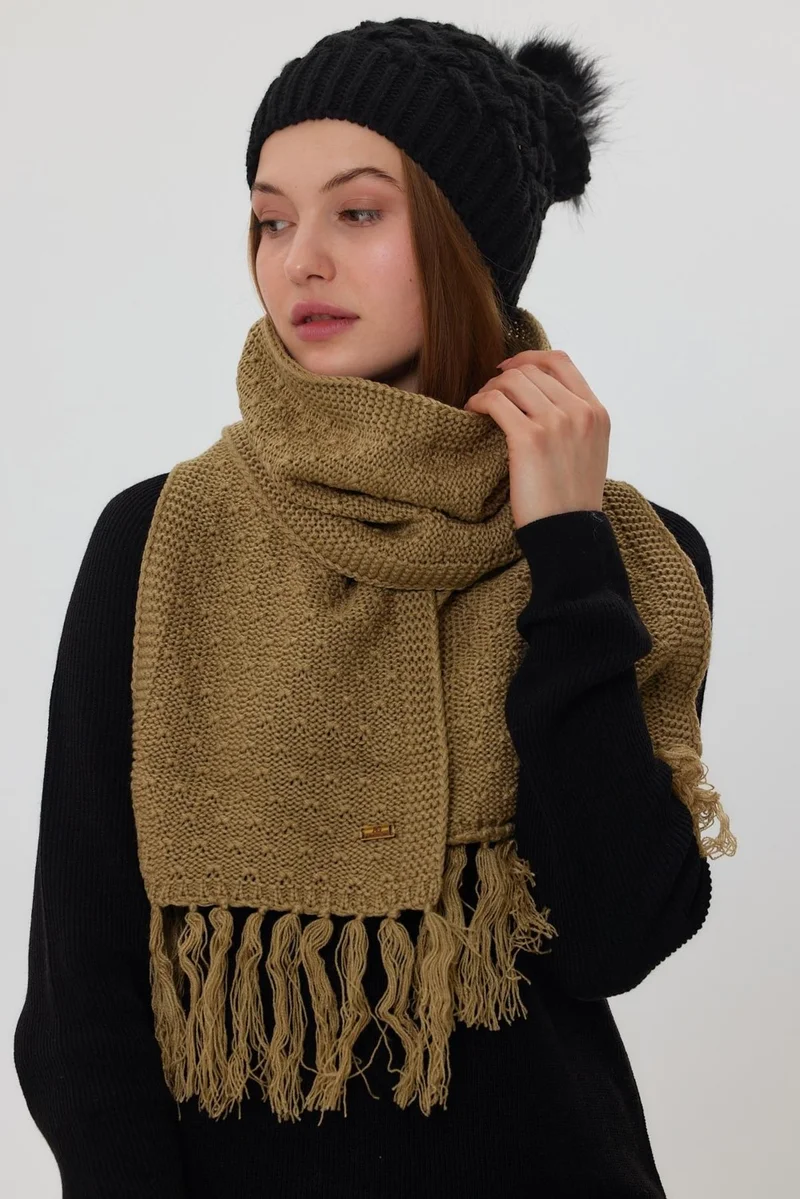 الكسندر جاردي Knitted Detail Long Scarf (E20-18843)