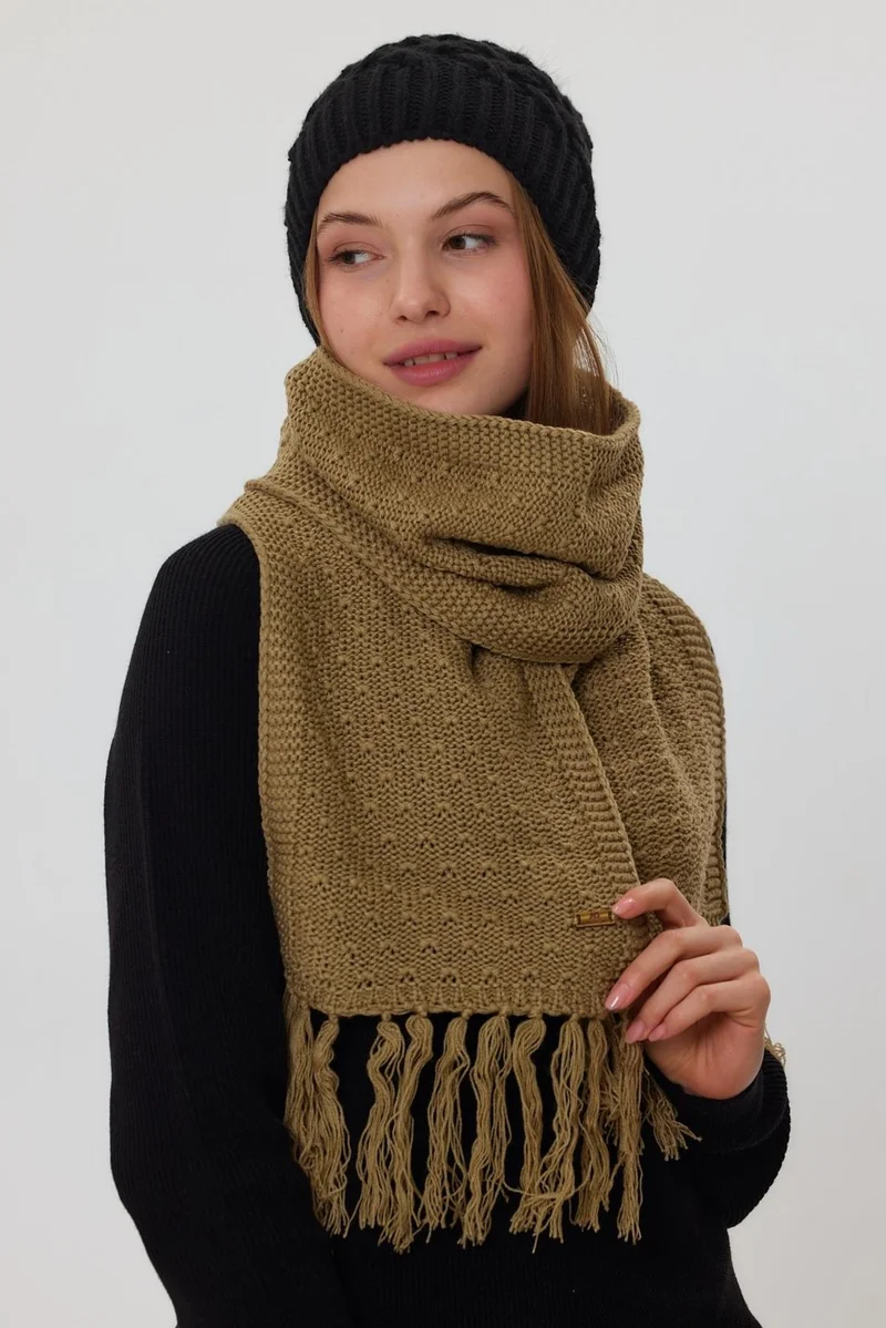 الكسندر جاردي Knitted Detail Long Scarf (E20-18843)