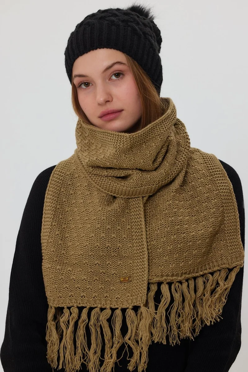 الكسندر جاردي Knitted Detail Long Scarf (E20-18843)
