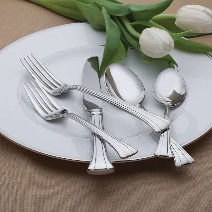 MONT CLARE 1810 STAINLESS STEEL 65PIECE SET SERVICE FOR 12