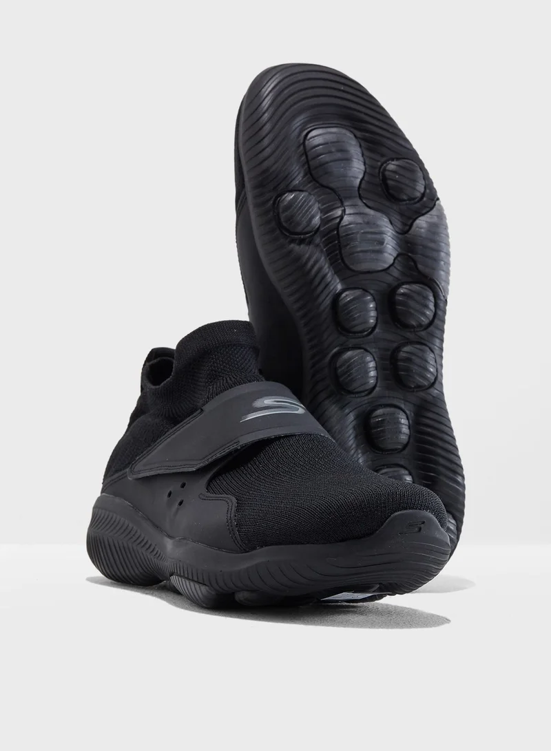 SKECHERS Go Walk Revolution Ultra