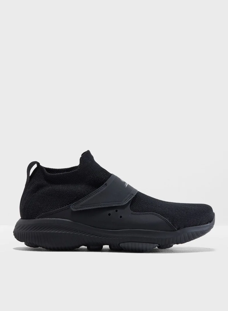 SKECHERS Go Walk Revolution Ultra