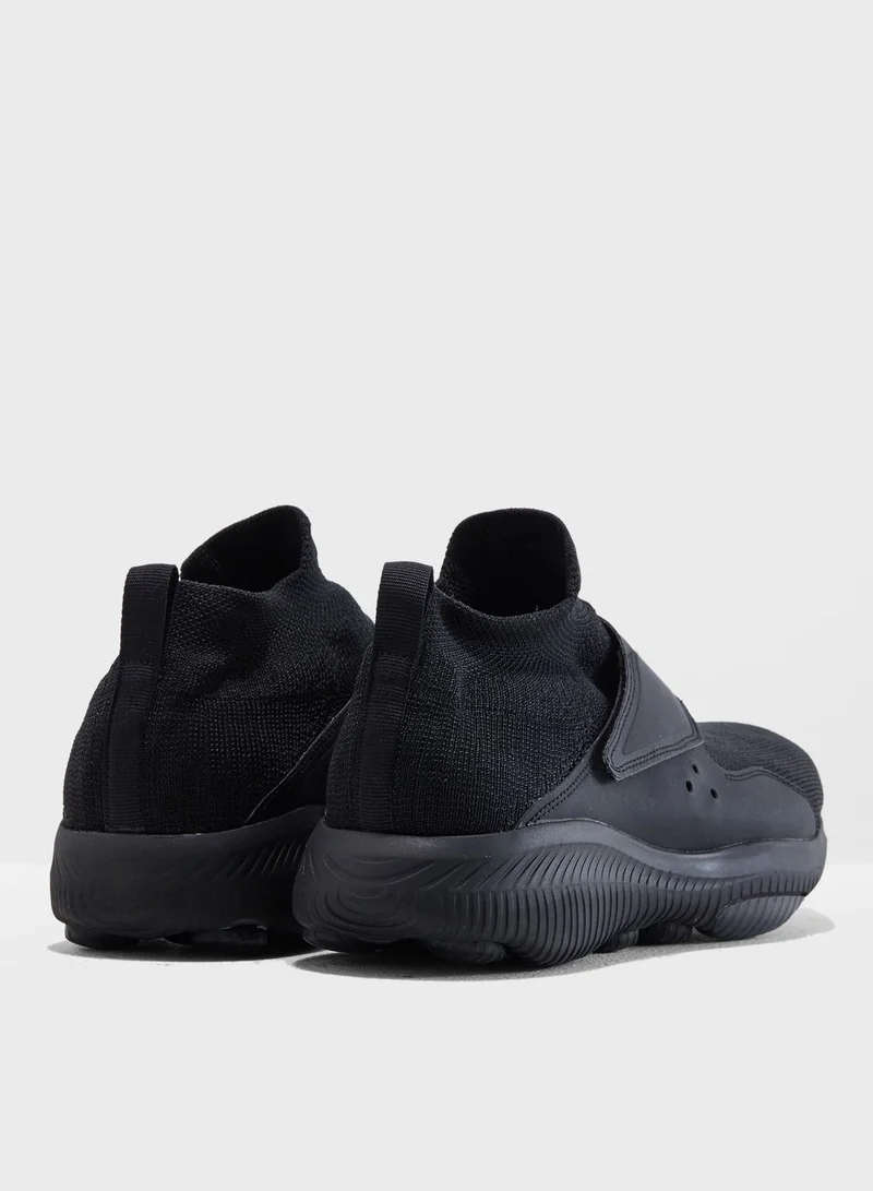 SKECHERS Go Walk Revolution Ultra