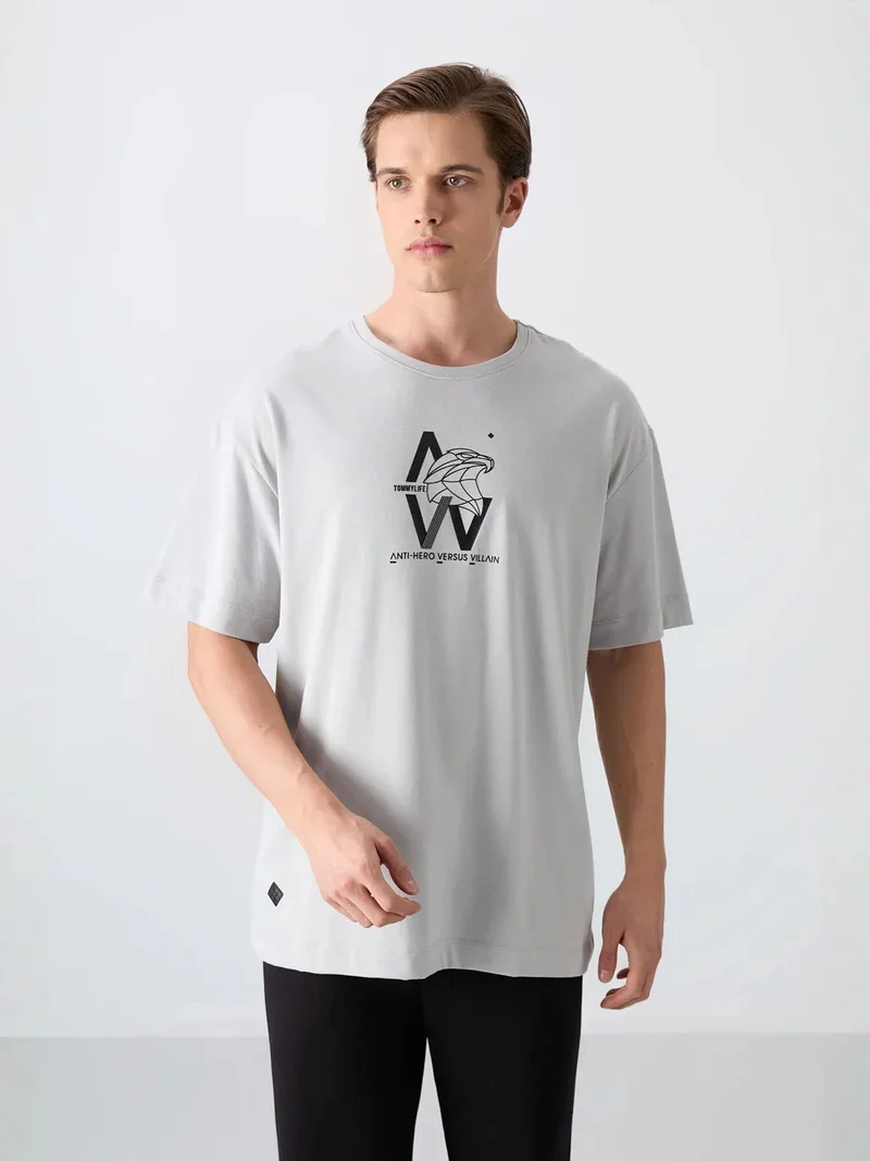 تومي لايف TOMMY Oversized Logo Crew Neck T-Shirt