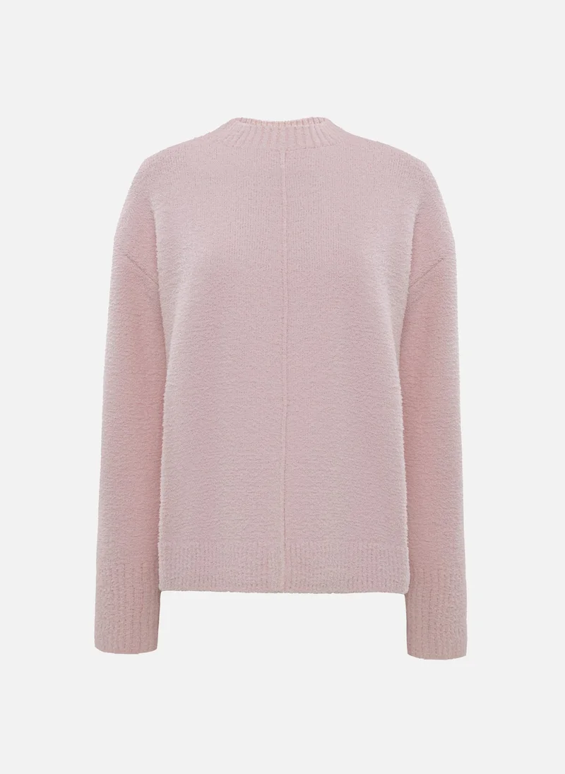 ليتشي سترة محبوكة ذات ملمس مميز مع تفاصيل مضلعة