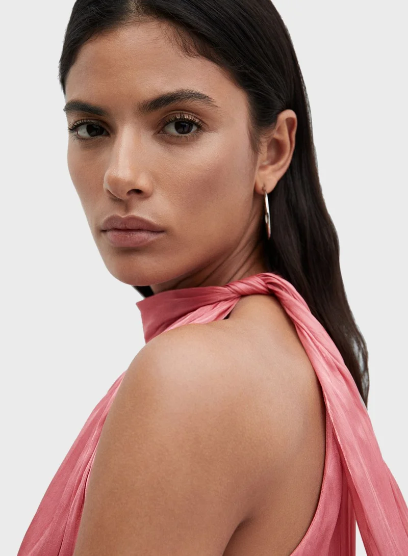 مانجو Halted Neck Pleated To