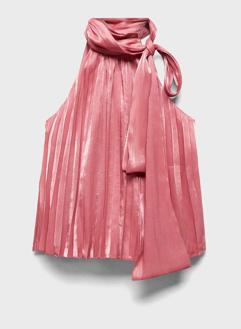 مانجو Halted Neck Pleated To