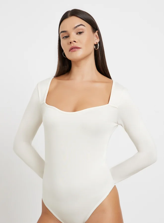 Styli Styli Cream Sweetheart Neck Bodysuit