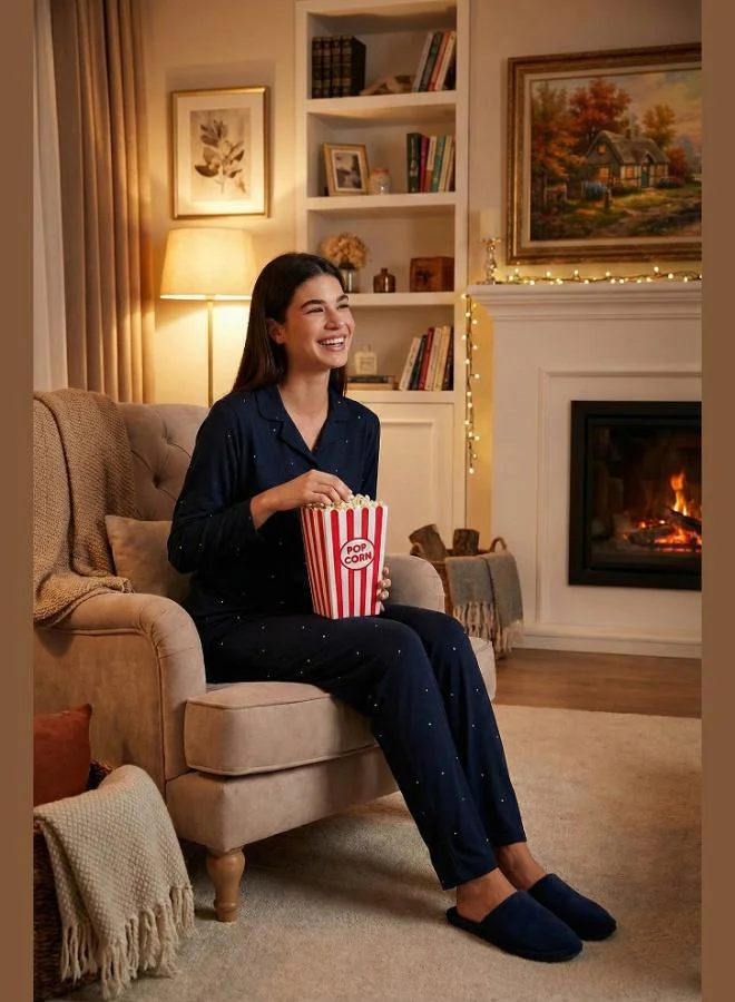 ليلا طقم بيجامة نسائي من ليلا بياقة قميص وأكمام طويلة