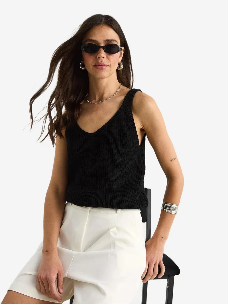 Bianco Lucci LUCCI V-Neck Ribbed Knitwear Blouse