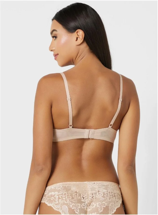 Isla & Evie Lace Detail Push Up Bra
