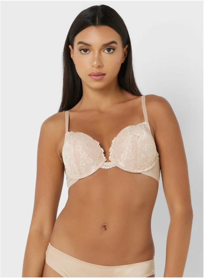 Isla & Evie Lace Detail Push Up Bra