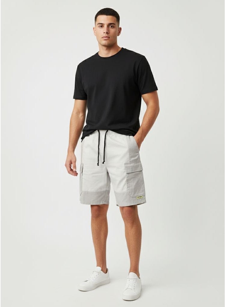 LOUD UNIVERSE شورتات كارجو للرجال - مزيج قطن عادي، خصر بحبل، شورتات صيفية غير رسمية متعددة الجيوب - Image 1