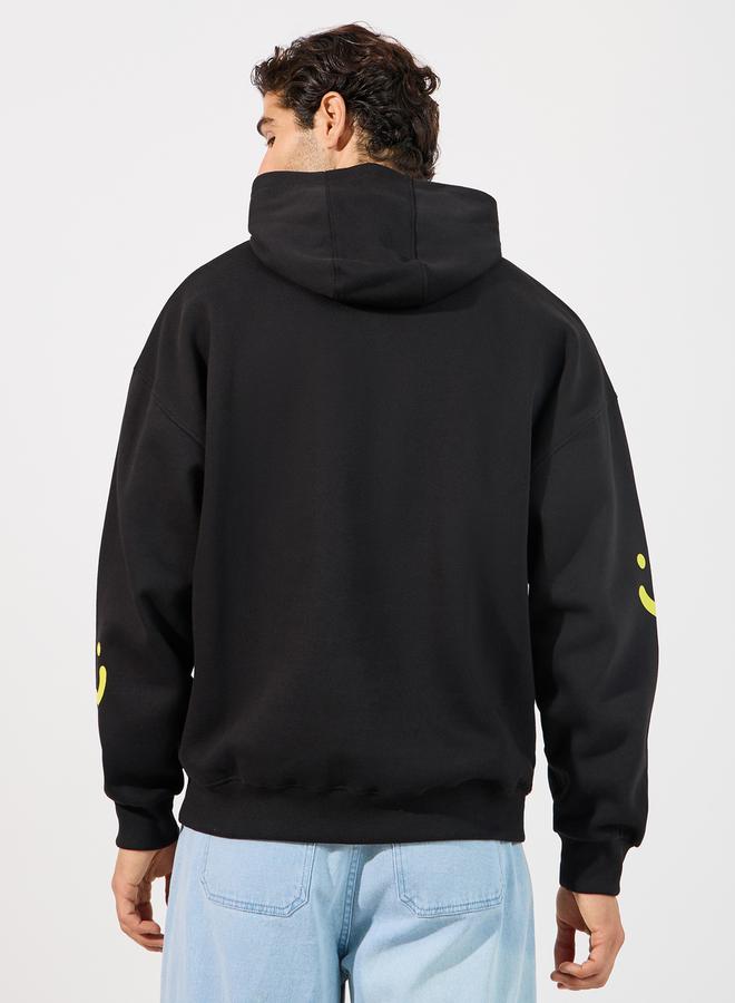 ستايلي هودي فضفاض مطبع بطبعة صغيرة - Image 4