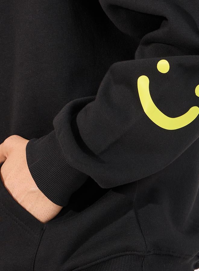 ستايلي هودي فضفاض مطبع بطبعة صغيرة - Image 3