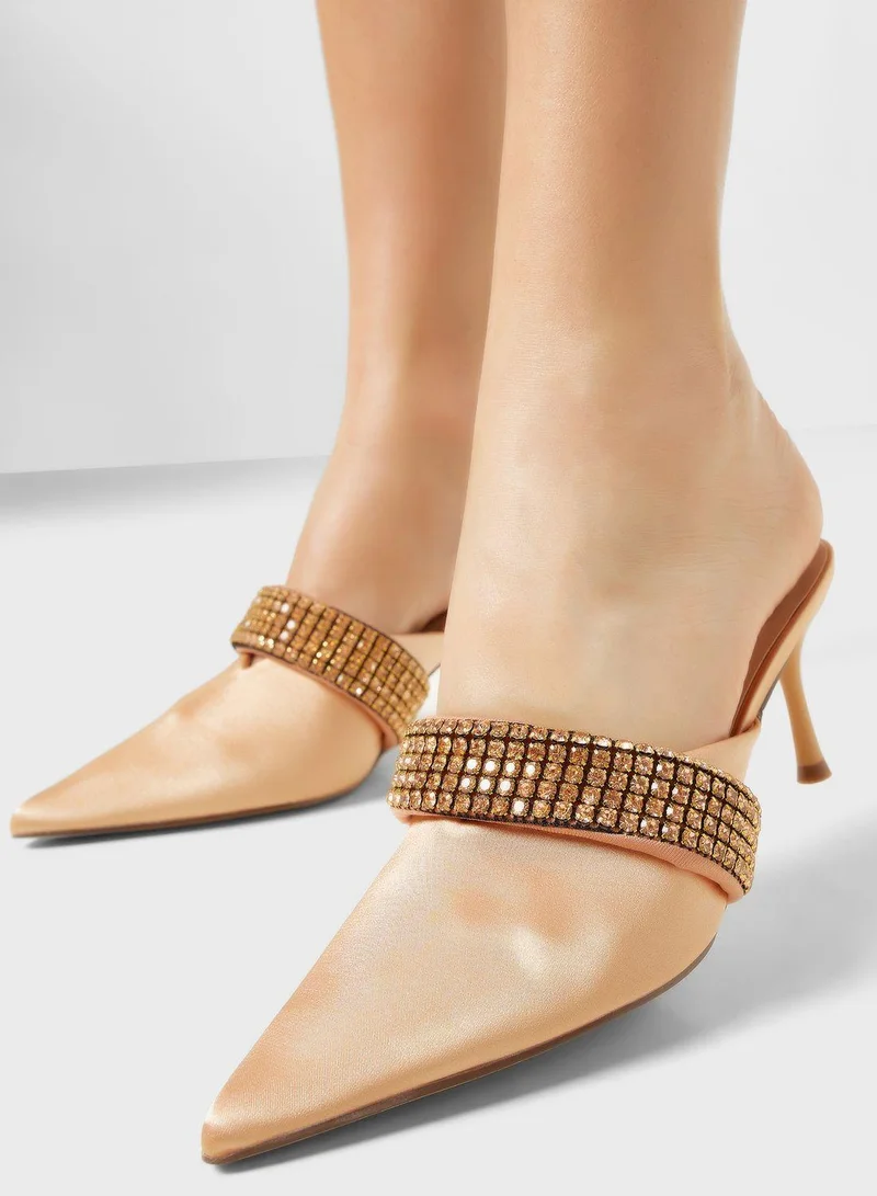 Vincci Pointed Toe Pumps