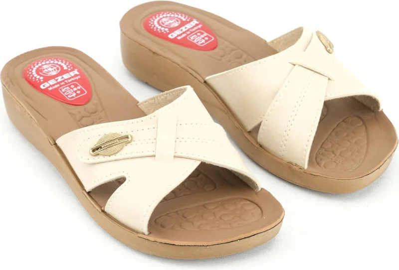 جيزر Women's Summer Faux Leather Comfortable Sole Daily Slippers