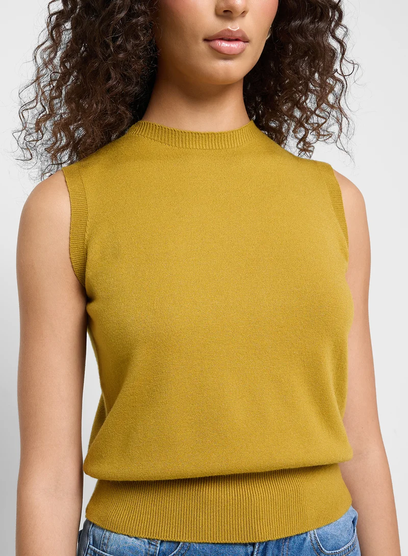 جينجر Lightweight Fine Knit Sweater Vest