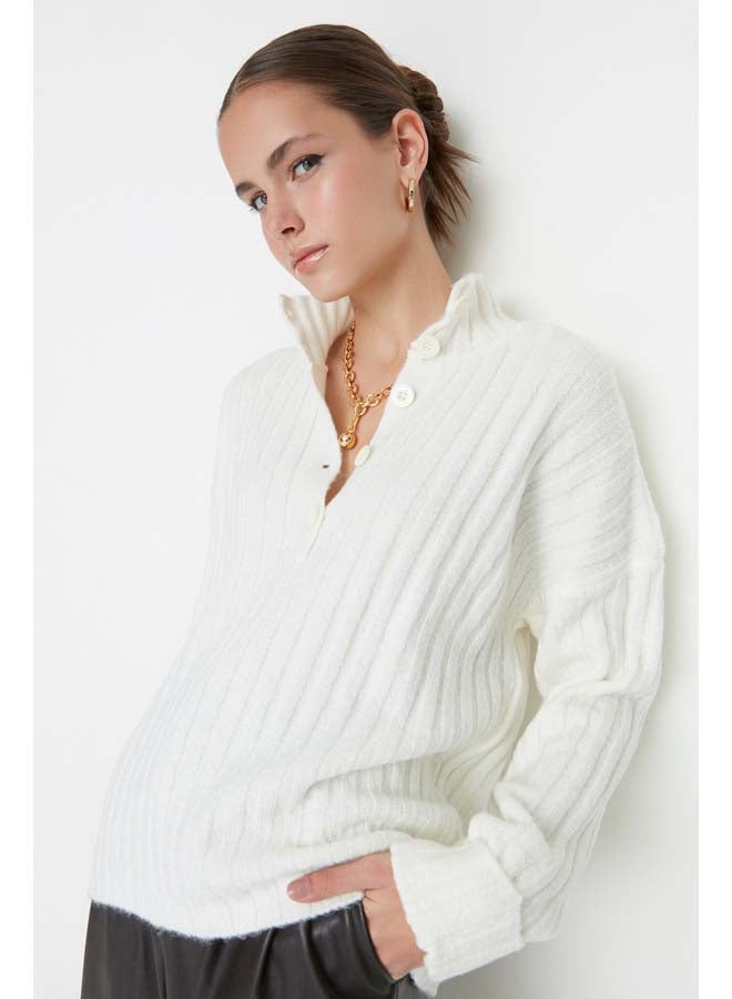 trendyol Ecru Wide Fit Soft Textured High Neck Knitwear Sweater TWOAW21KZ0783 - Image 1