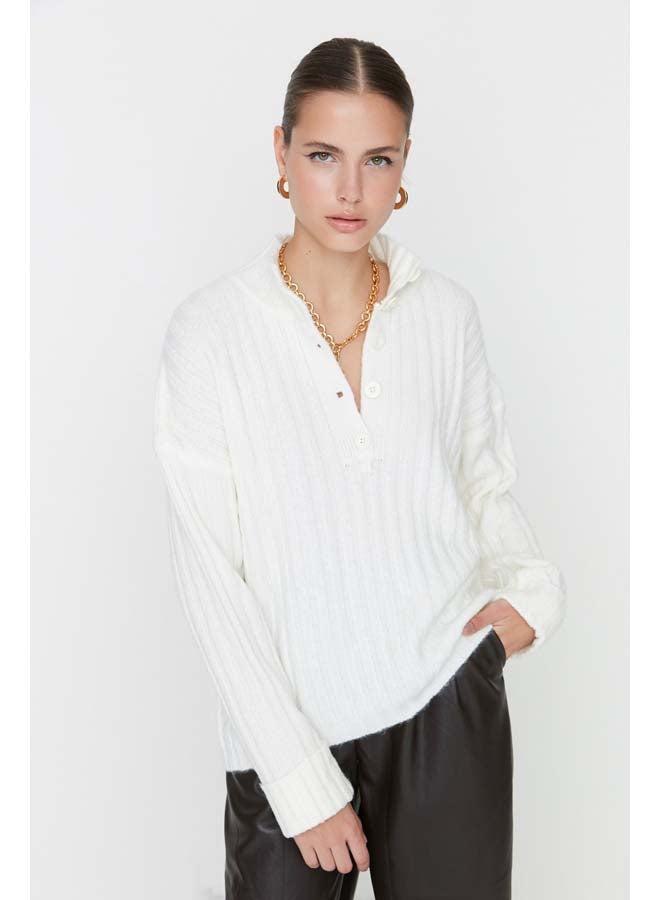 trendyol Ecru Wide Fit Soft Textured High Neck Knitwear Sweater TWOAW21KZ0783 - Image 3