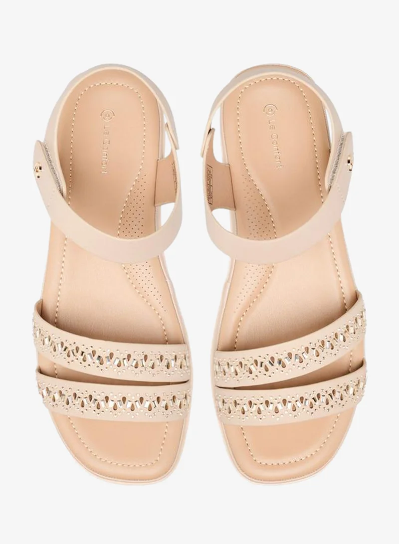 لو كونفورت Women Embellished Sandals